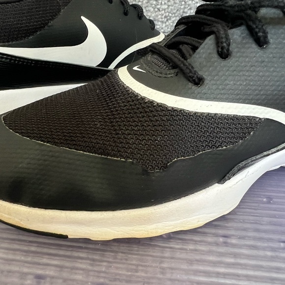 Nike Woman 11  running shoes. Used and still in good condition. Air Max Thea. - Picture 8 of 8